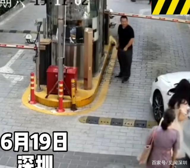 又是油門當剎車，深圳女司機剛啟動就撞翻崗亭，女保安員骨折受傷